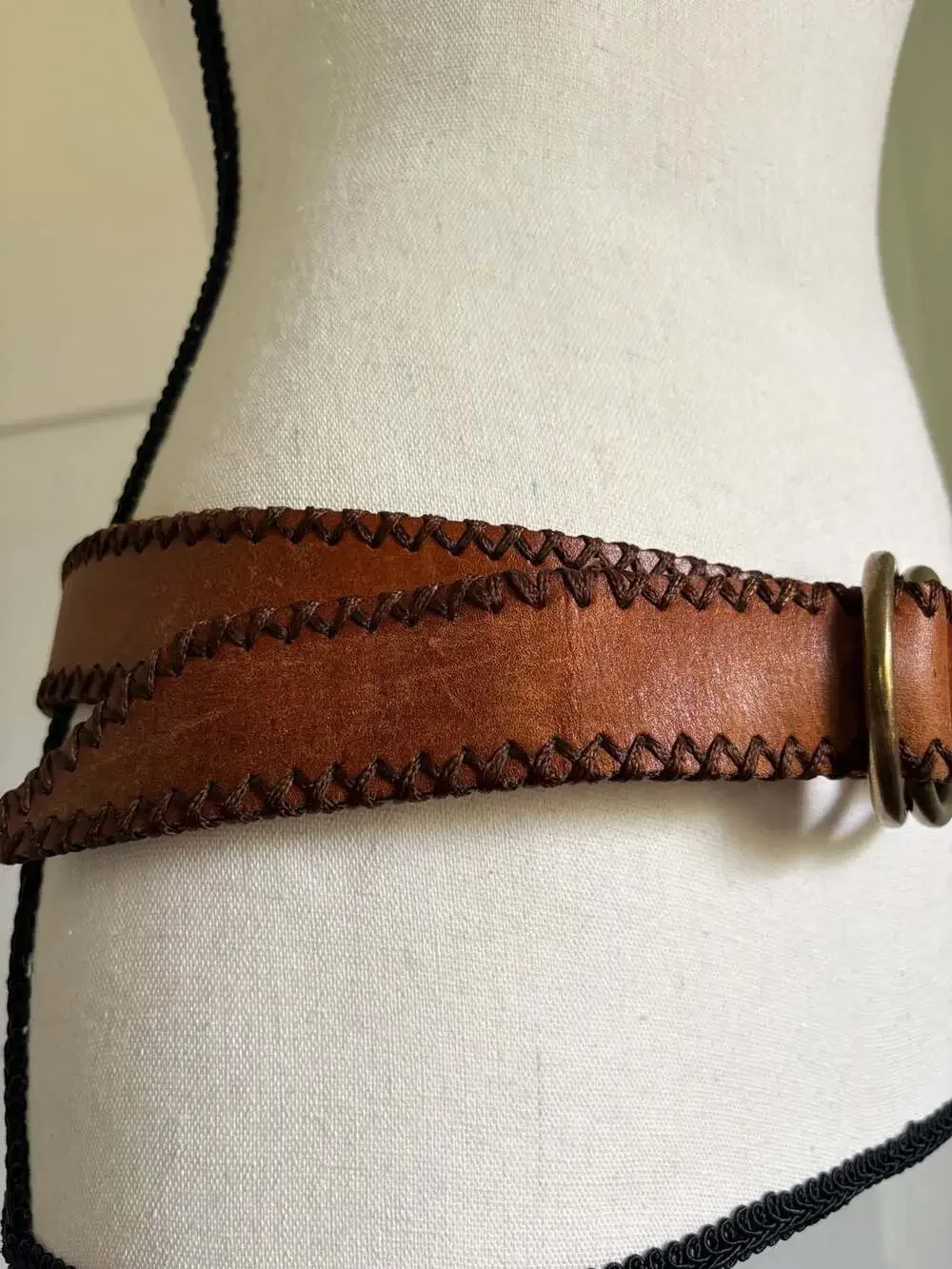 J.Crew Women's S/M Brown Leather Whipstitch Double Ring Belt - Picture 3 of 8
